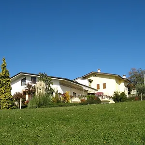 La Rua 3*, Carre Italia
